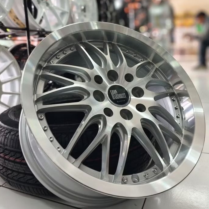 Velg Mobil Ring 15 Leon Hardiritt Silver 1 Set (4pcs)