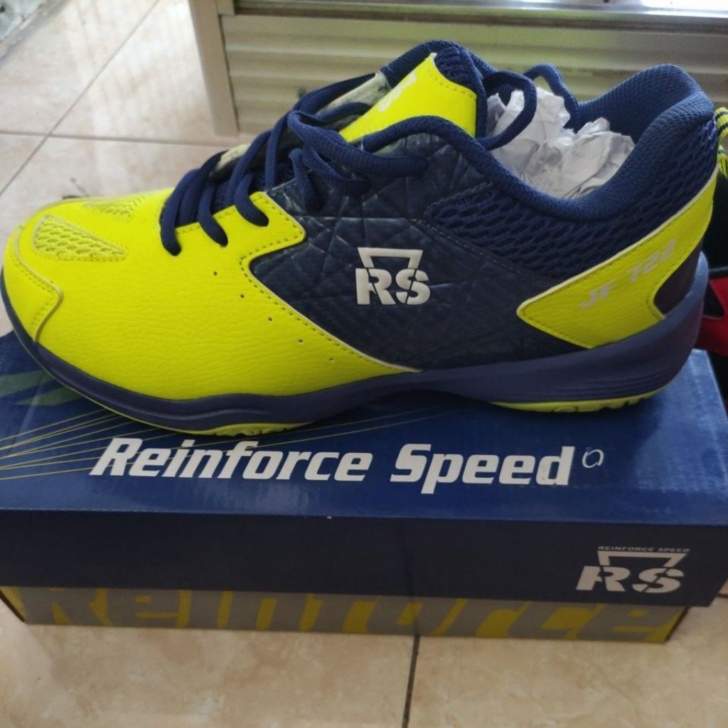 Sepatu Badminton RS JF 723 dan JF 722