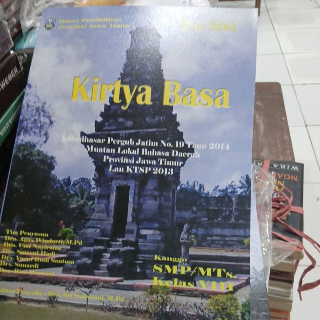 Buku Kirtya Basa Kelas 8 Dinas pendidikan provinsi Jawa Timur