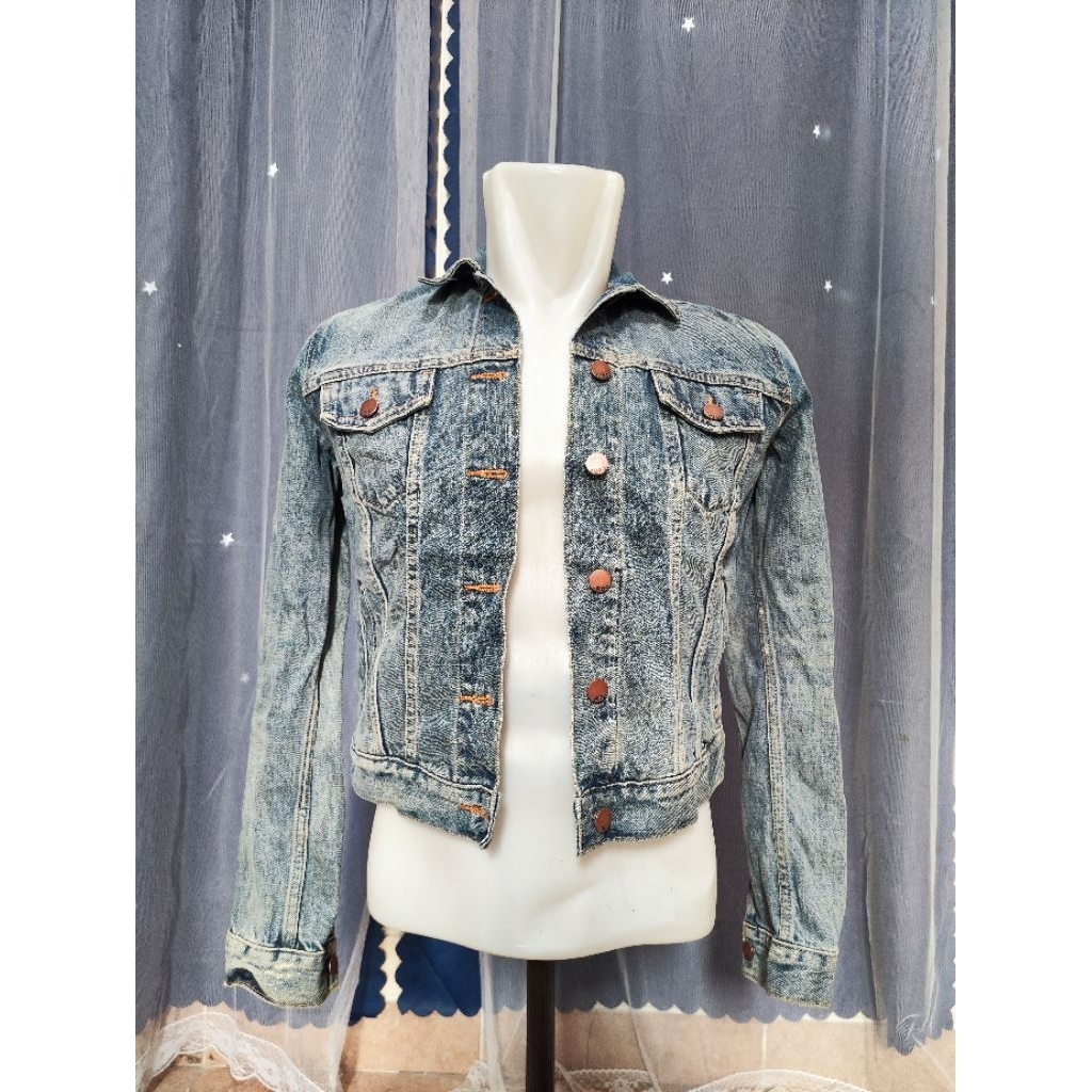 Jaket denim cewek GAP preloved
