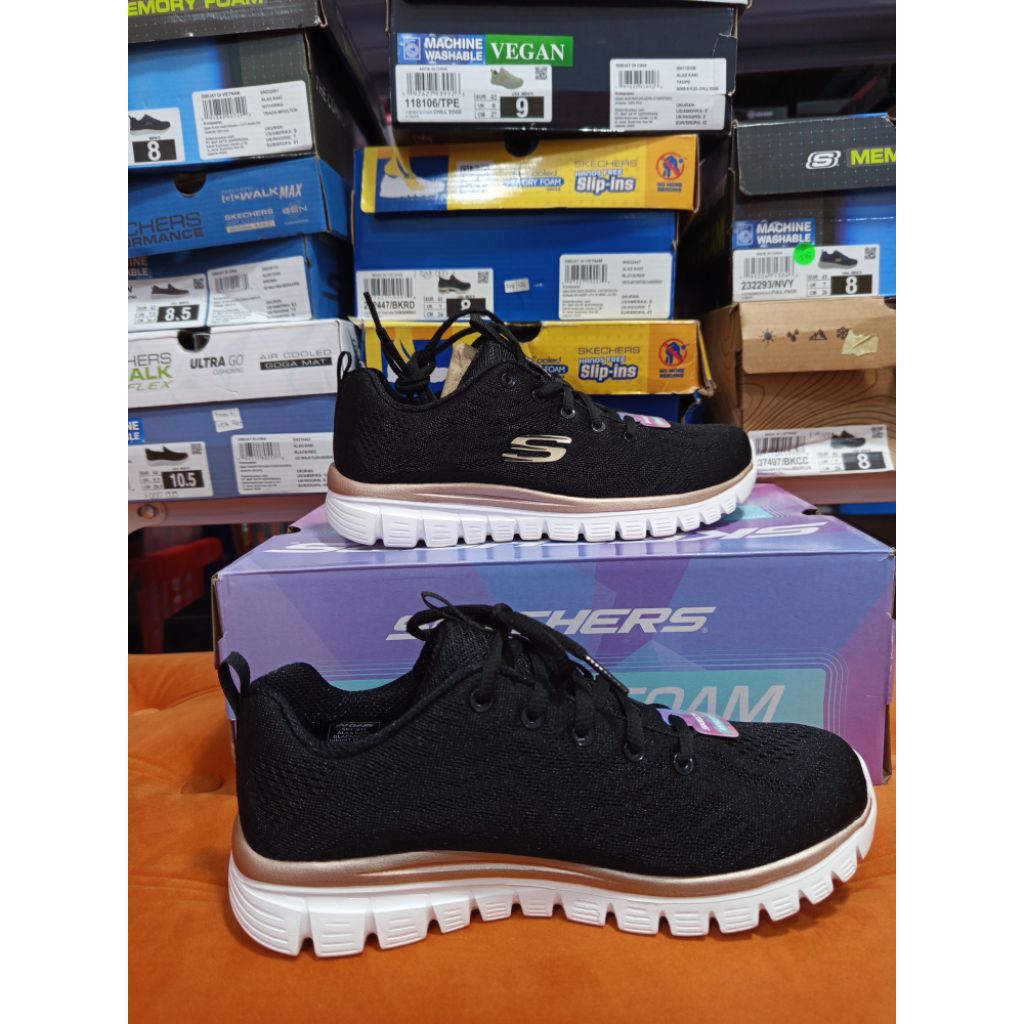 Sepatu Sneakers Skechers Hitam Putih Size 36-39