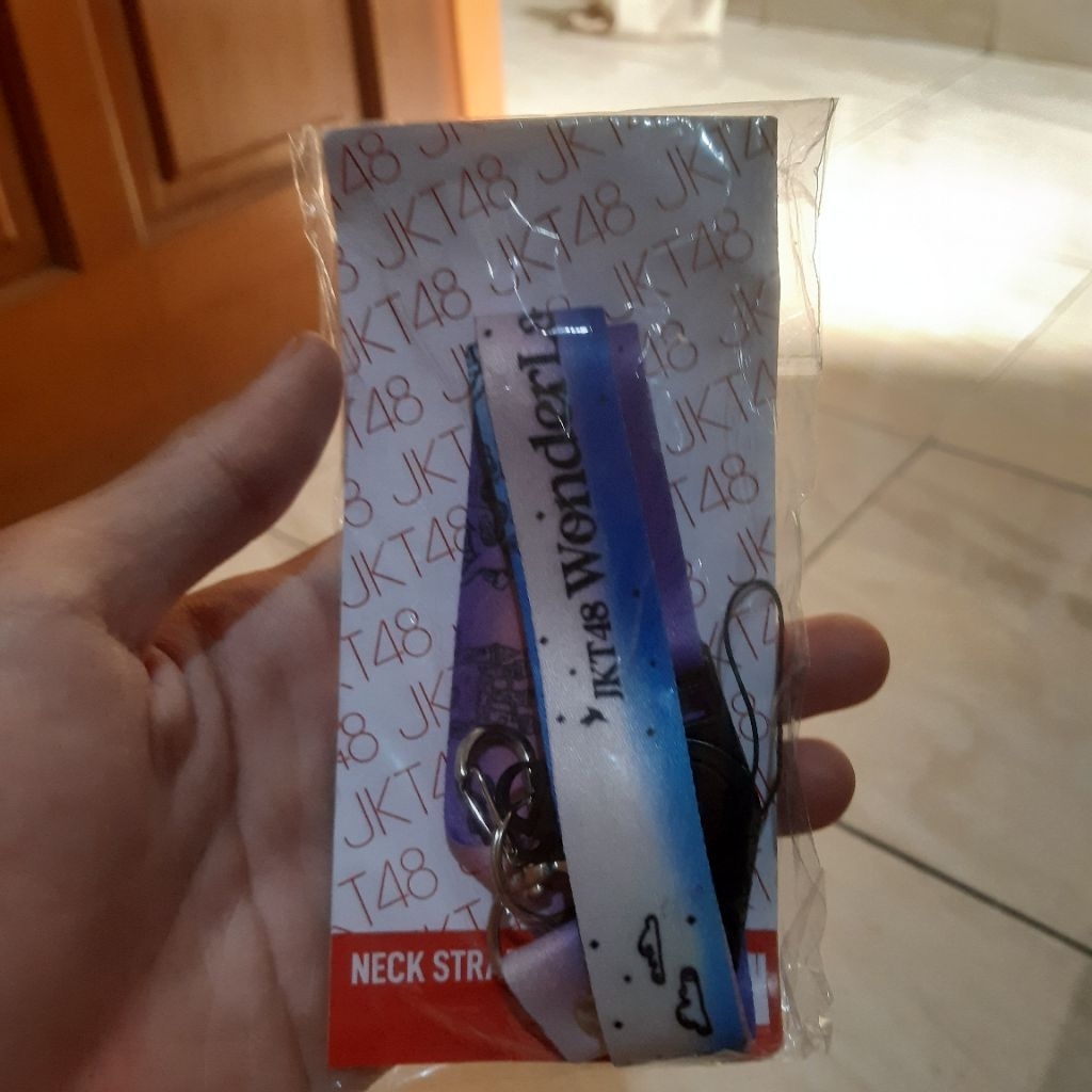 

Lanyard Official JKT48 Wonderland