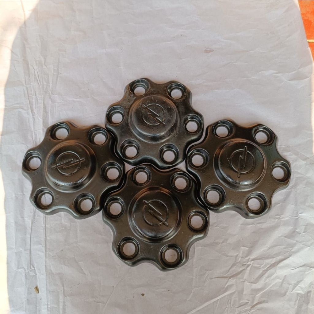 Dop velg opel blazer montera fiber hitam