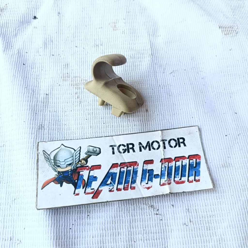 gantungan pengain dudukan sun visor sunvisor original nissan serena c24 bekas copotan