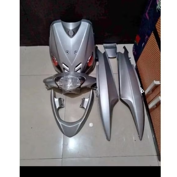 BODY HALUS MOTOR MIO SPORTY WARNA ABU ABU