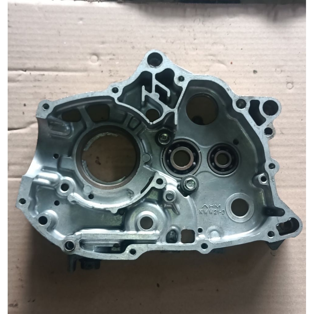 krengkes crankcase honda revo absolute revo fit blade 110 old revo fit fi injeksi bagian kanan KWW o