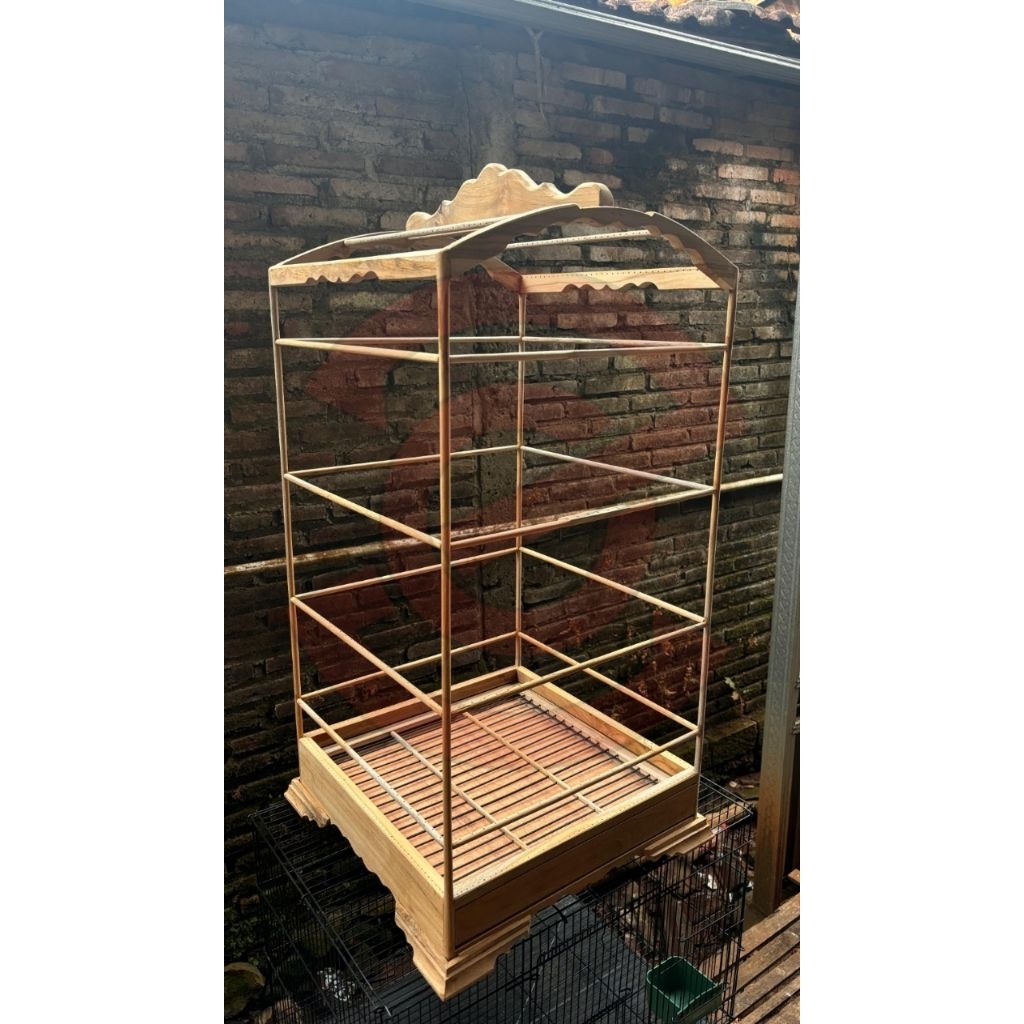 rangka sangkar kosan ambrukan