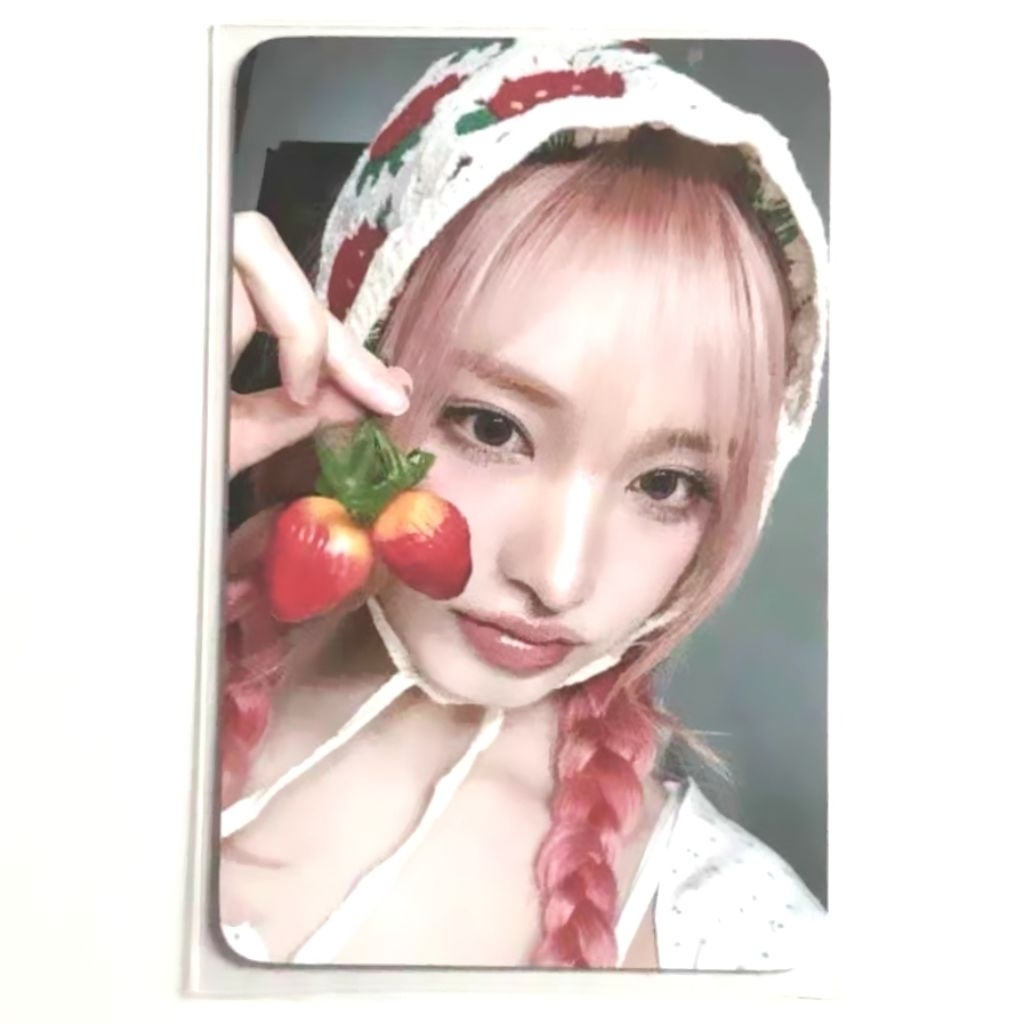 [BACA DESKRIPSI] Official Photocard/PC Girl Group Liz IVE — Strawberry Lucky Draw LD 2025 IVE THE 3R