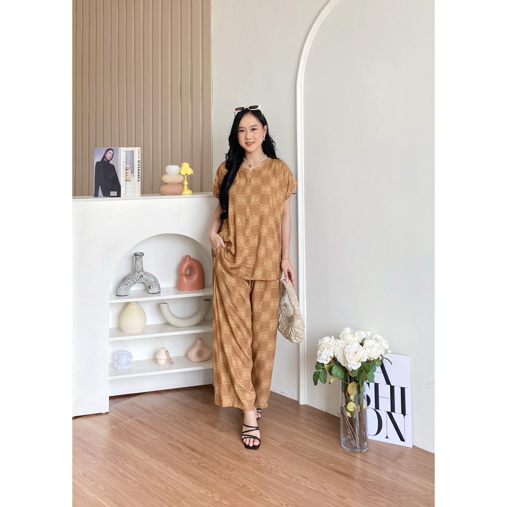 MOTIF TERBARU - AISHA SET PANJANG ( oneset lengan pendek + celana panjang )