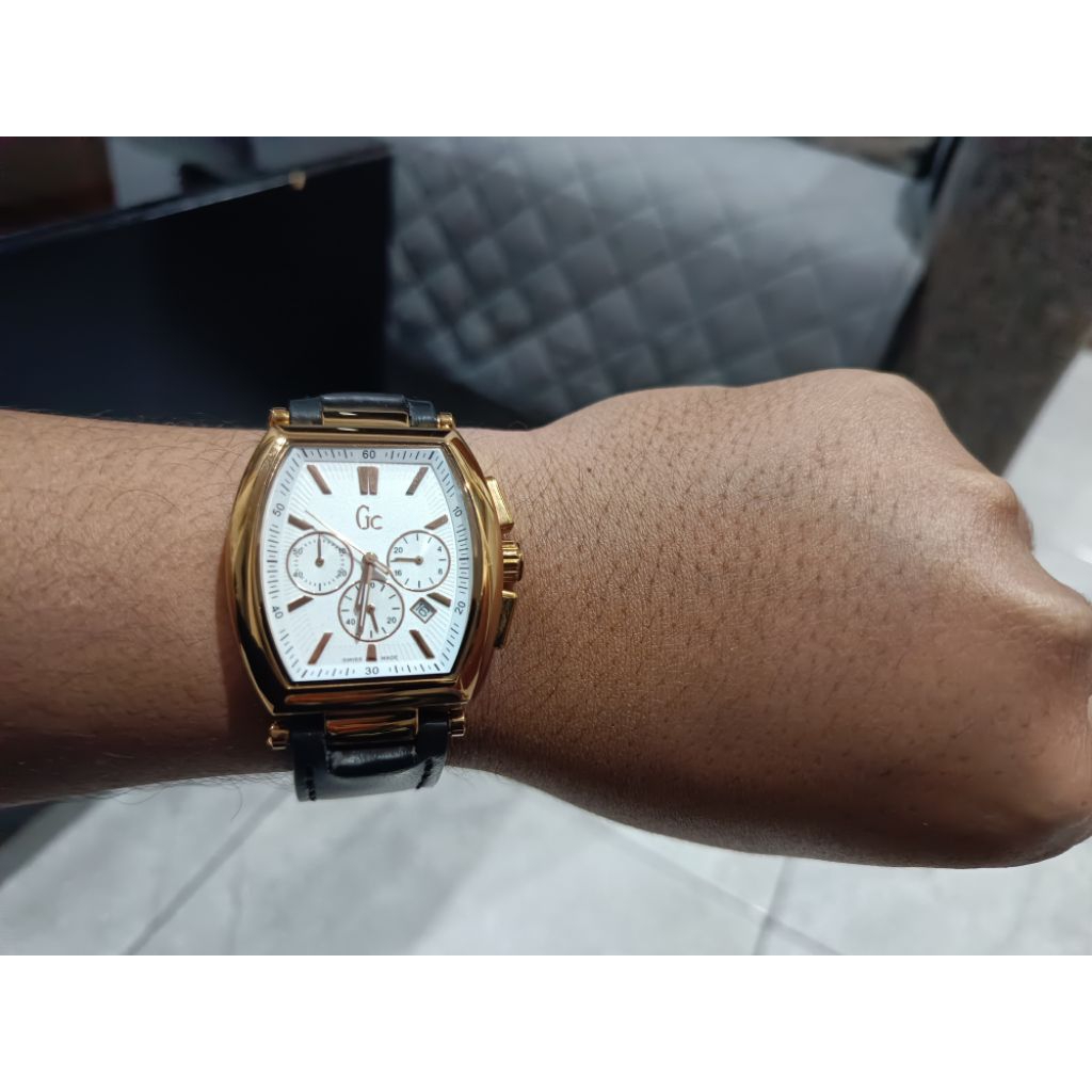 Jam Tangan Crono Guess GC A6 Kotak kondisi normal