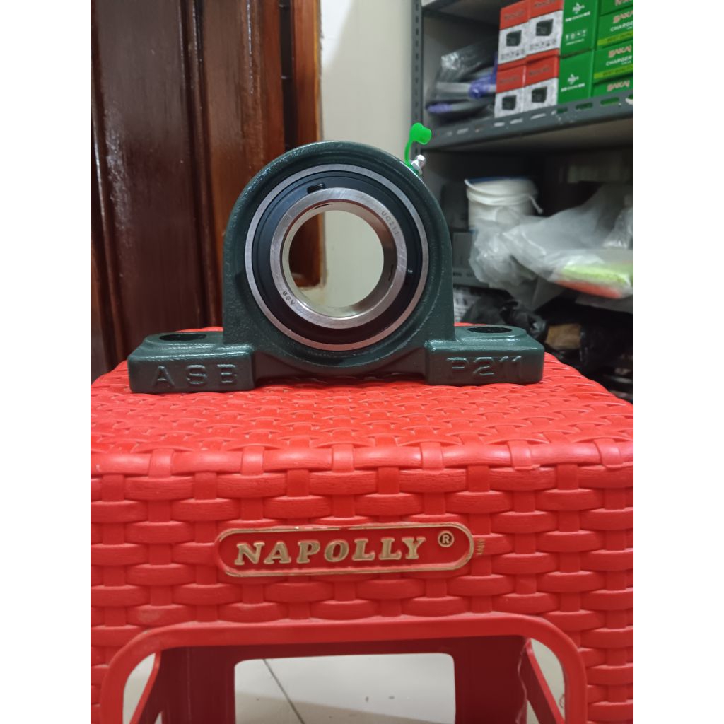 UCP 211 ASB | Laker duduk UCP 211 ASB | Laker P211|