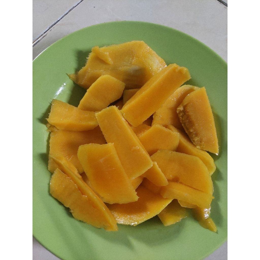 

MANGGA KUINI / KUWENI / KWINI per 3 biji