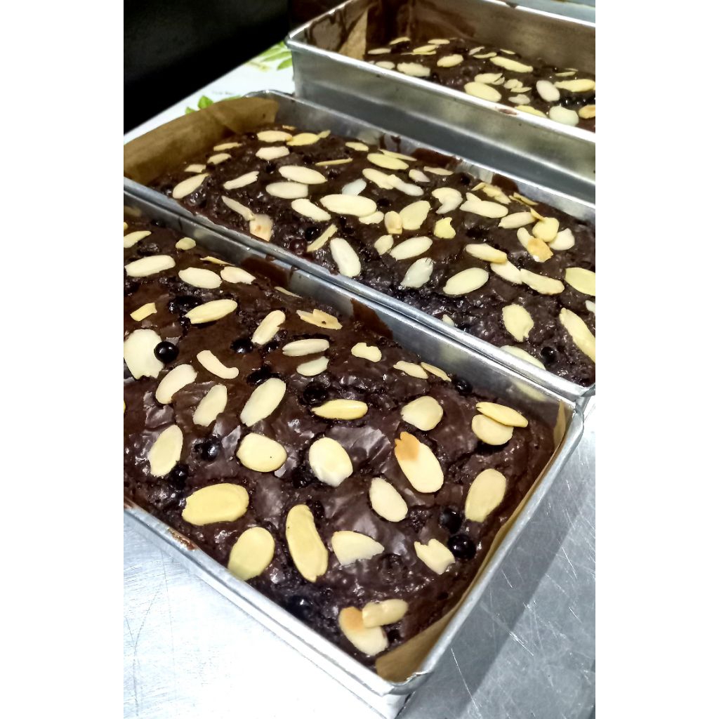 

Bundling 2 box Brownies uk 20 x 10