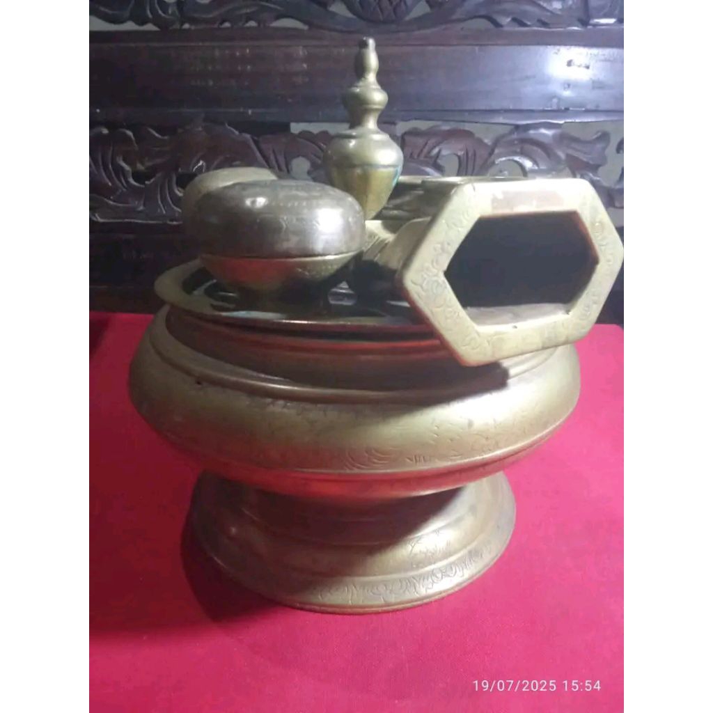 KINANGAN (WADHAH KINANG JAWA) KUNINGAN TEBAL ANTIK