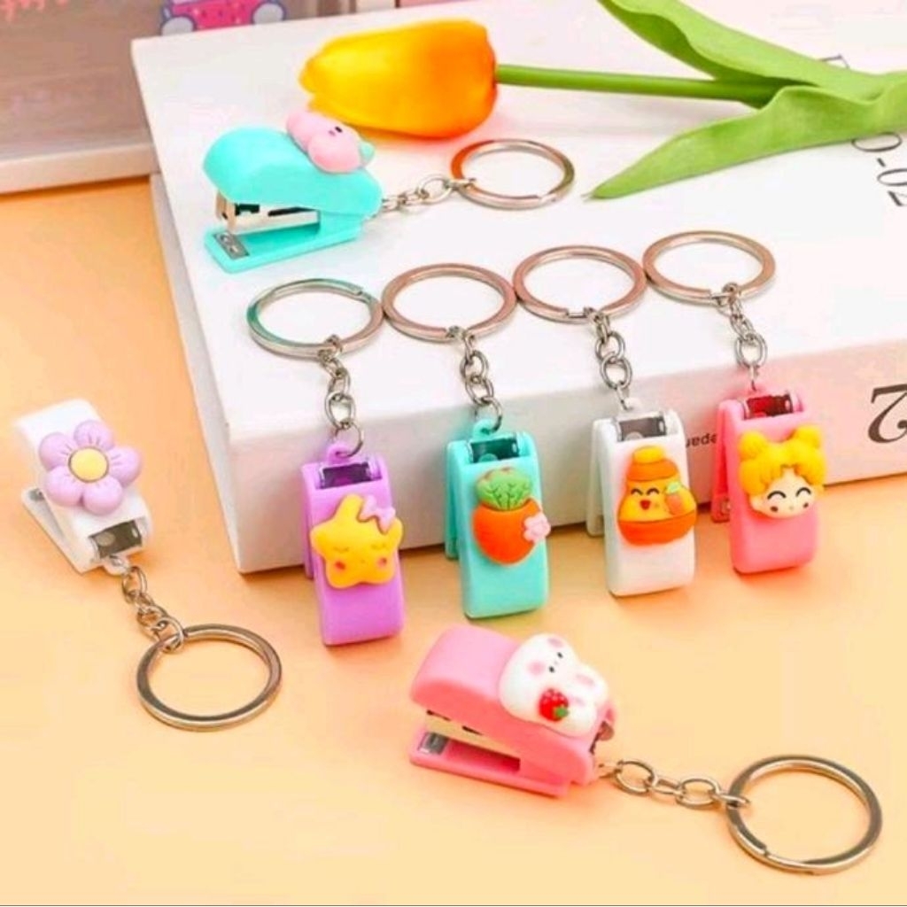 

Stapler Gantungan Mini Portabel Karakter Lucu Random