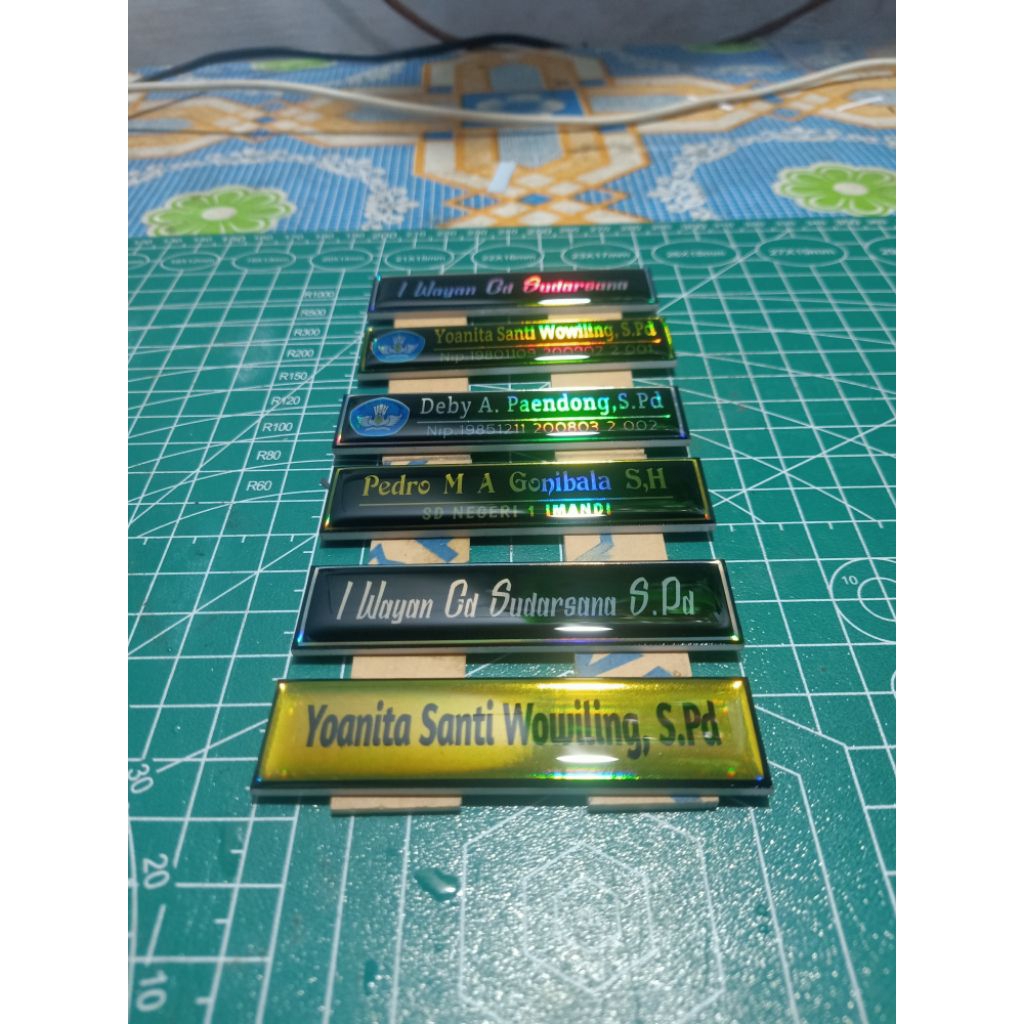 

Papan Nama Hologram riques model dan logo