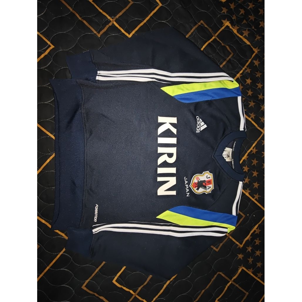 sweater training timnas Jepang