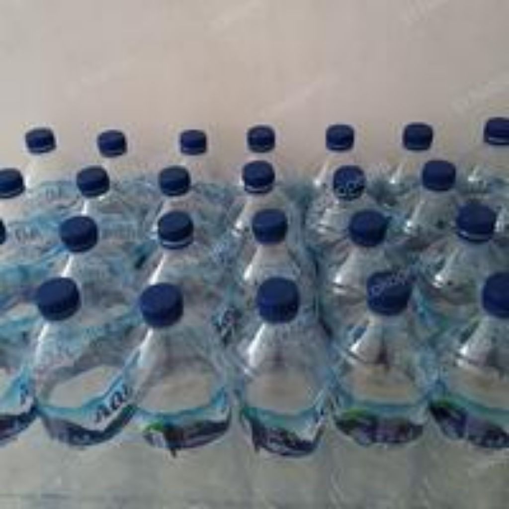 

botol aqua bekas 1,5 liter