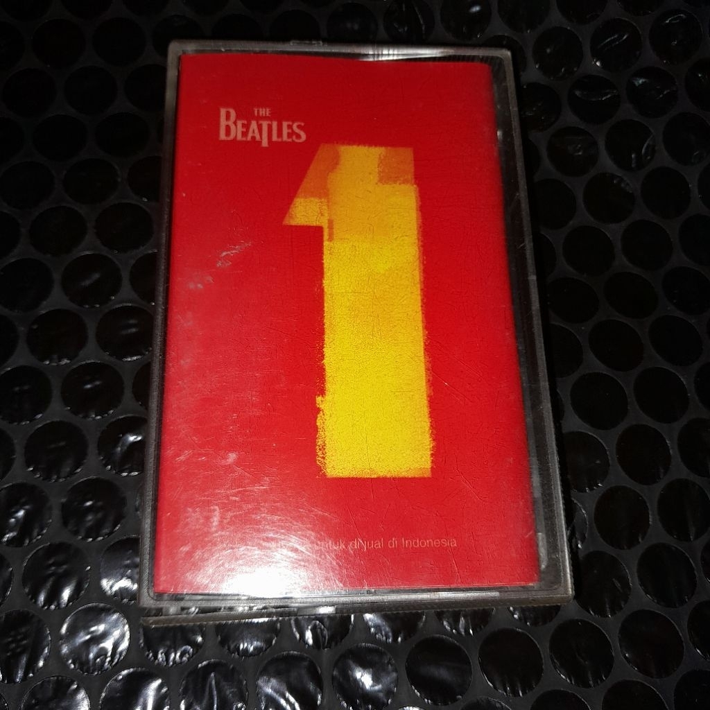 kaset pita the beatles 1 one