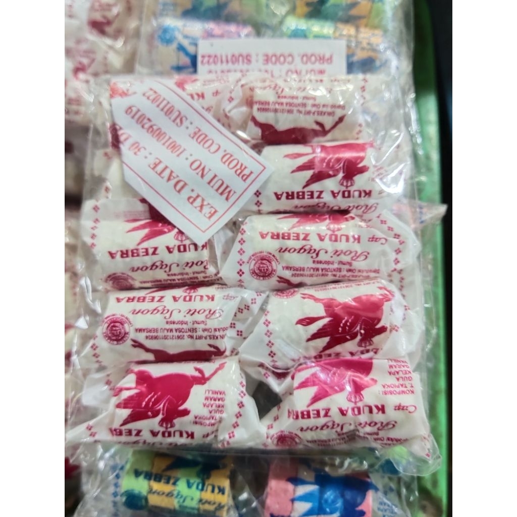 

Roti Sagon cap Zebra Terbang