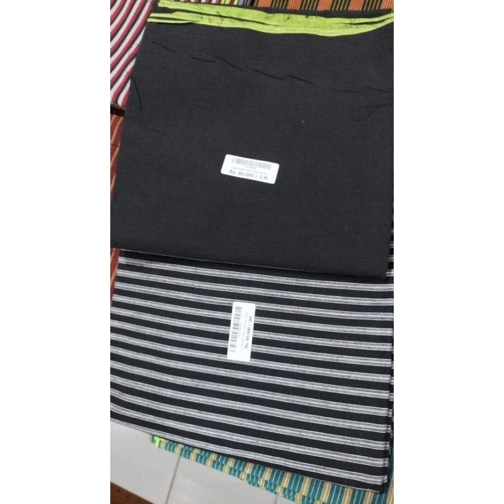 satu set kebaya jarik lurik Prasojo