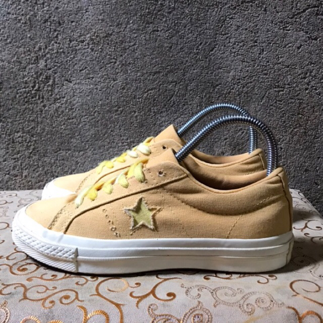 Sepatu Second Converse One Star