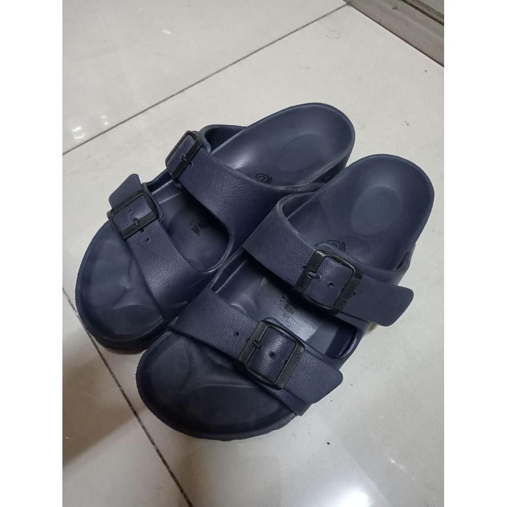 sandal pria wanita neckerman size 41 second preloved