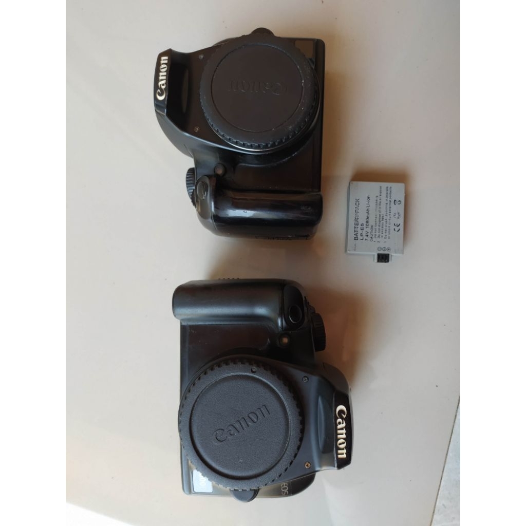 2 unit canon 1000d body only kondisi mati
