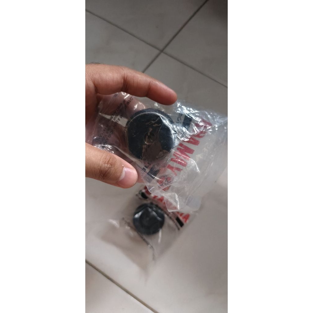Tutup shock yamaha r15 r15m mt15 xsr155 upside down