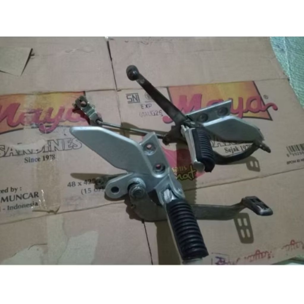 footstep depan Yamaha Vixion old original copotan