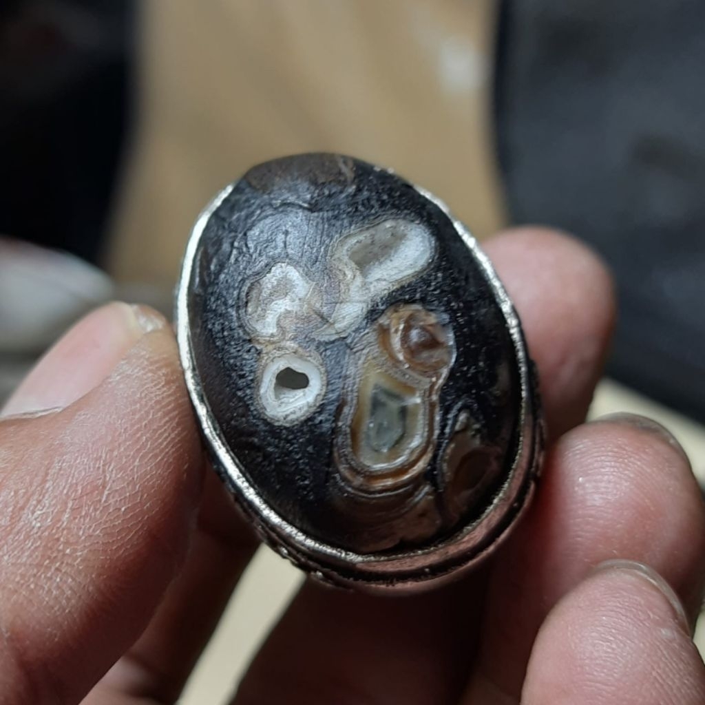 Batu akik bertuah lawas