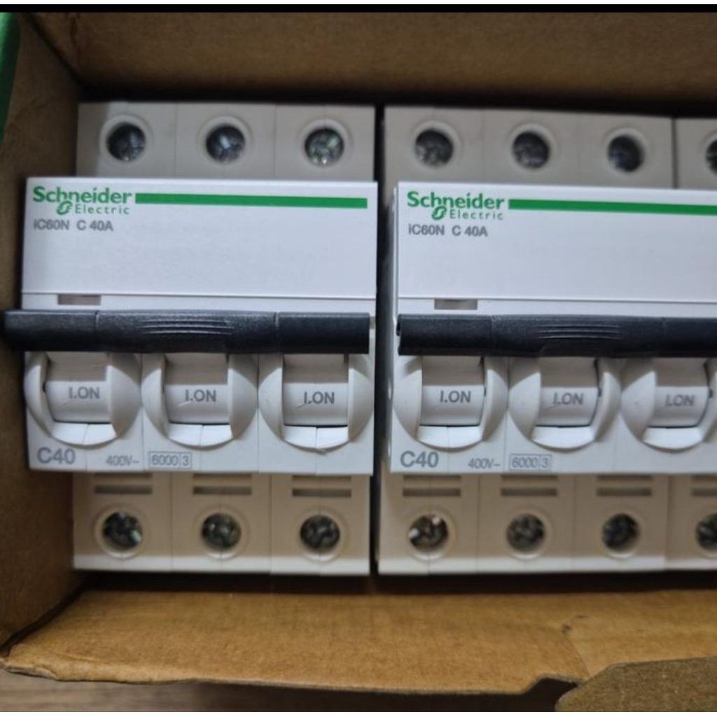 MCB SCHNEIDER IC60N 3P 40A/MCB IC60N 3P 40A SCHNEIDER ORIGINAL