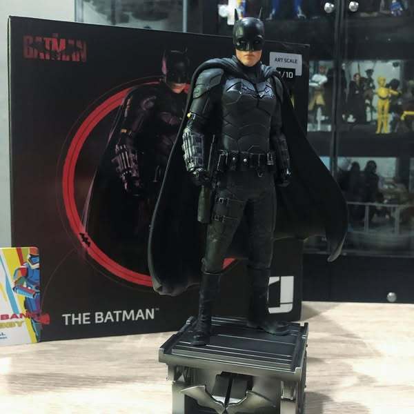 IRON STUDIOS  1/10 STATUE  THE BATMAN