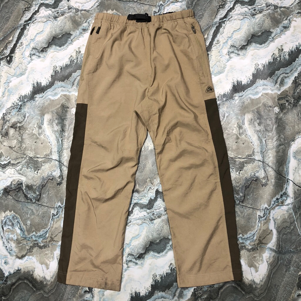 celana outdoor nike acg