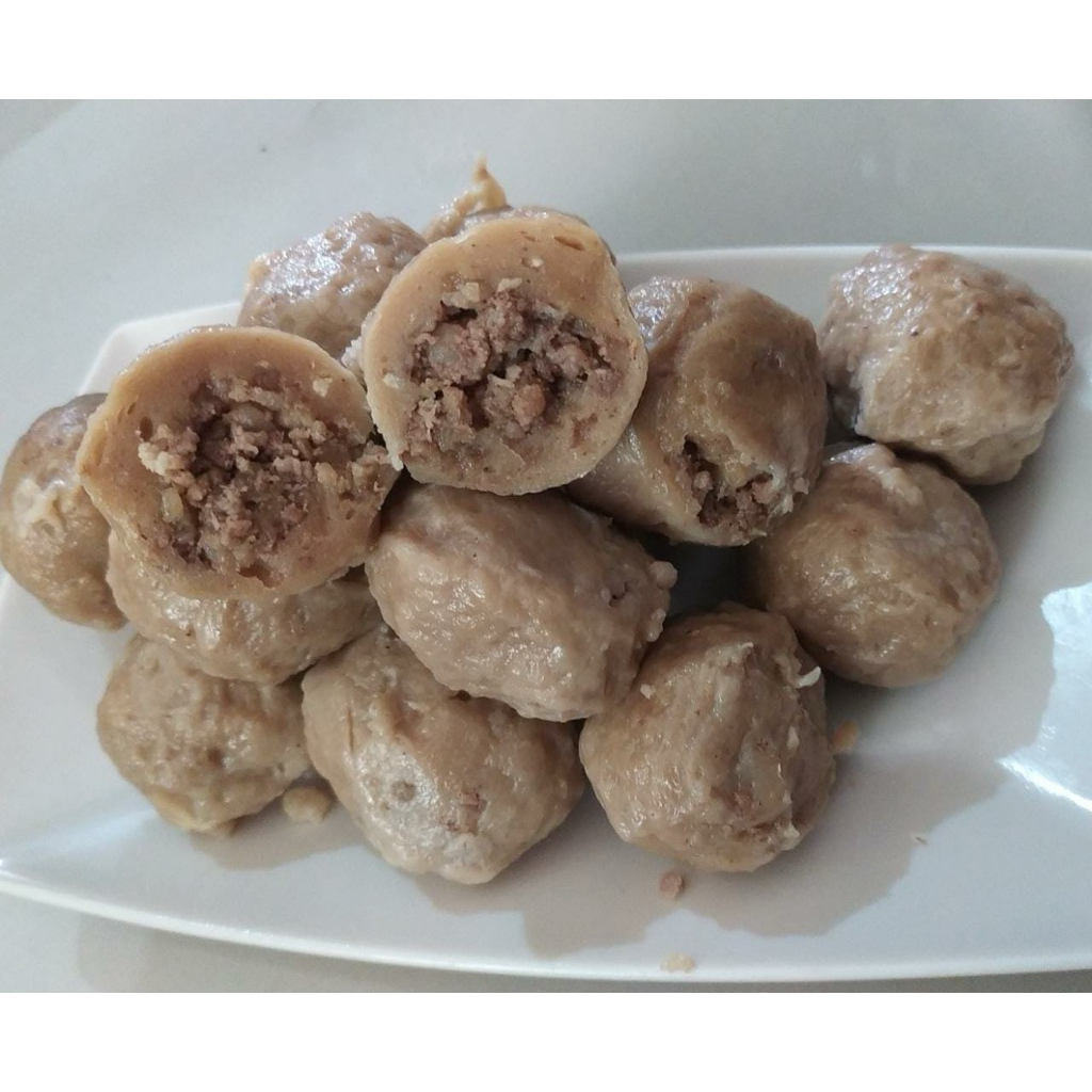 

PENTOL JUMBO DAGING SAPI ISI TETELAN