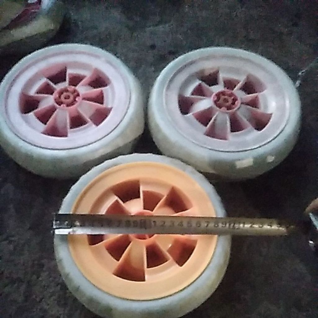 Roda belakang sepeda roda 3,bekas