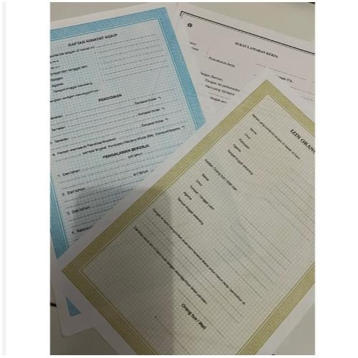 

1 Pack Surat lamaran kerja, izin orang tua, daftar riwayat hidup