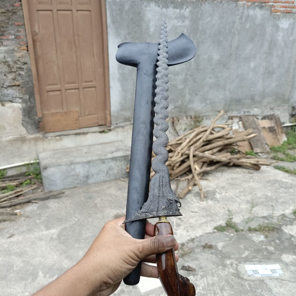 keris kolowijan luk 41