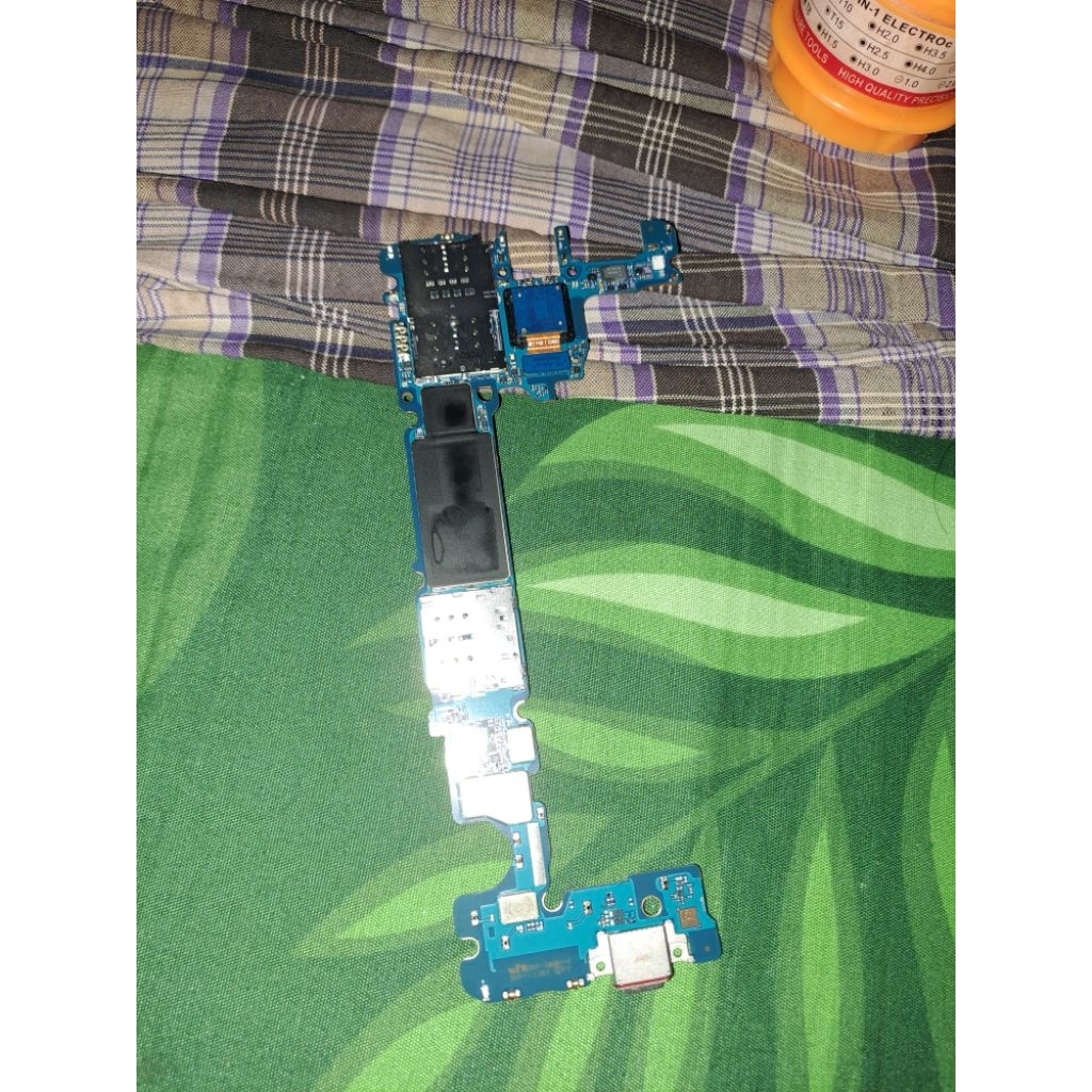 Mesin samsung a8 2018 4/32 matot