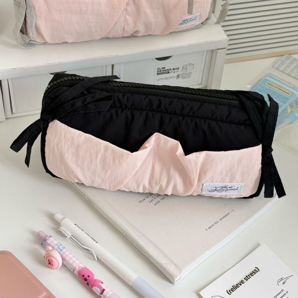 

Kotak Pensil Pink Cewek Nylon Premium Pencil Case Pouch Penyimpan Alat Tulis Tempat Pensil tali pita pink Anak Sekolah
