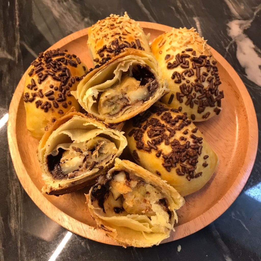 

Bolen Pisang isi coklat dan keju by J&J bites