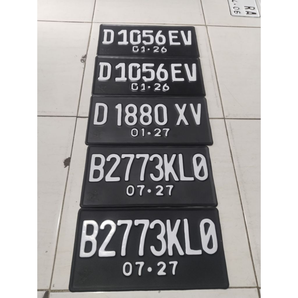 PLAT MOBIL JDM FONT LAMA &  FONT BARU  HITAM UKURAN 33×16
