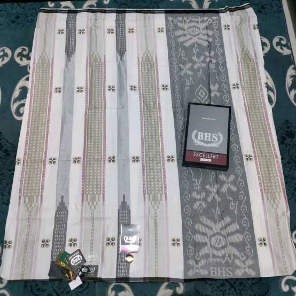 Sarung BHS excellent Silver