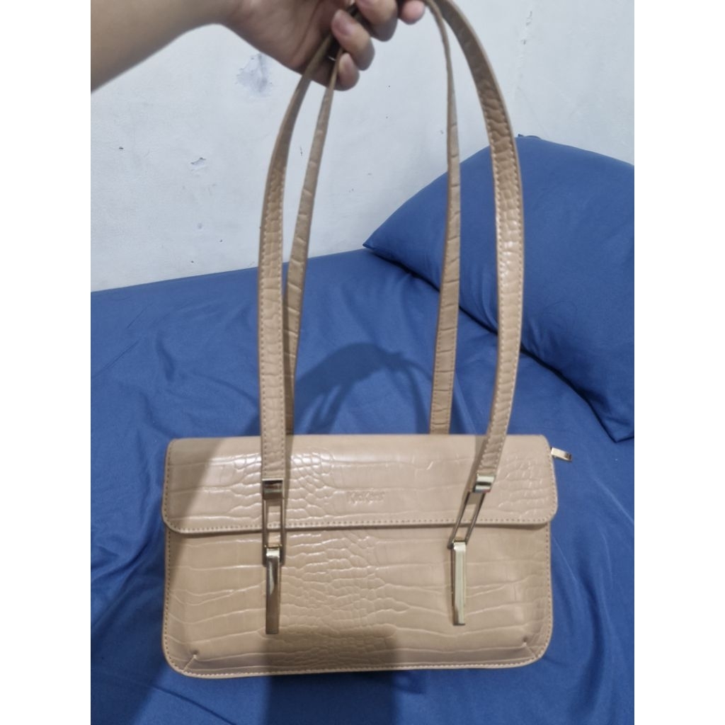 preloved tas wanita kickers,tas shoulder bag wanita, tas shoulder bag tali panjang