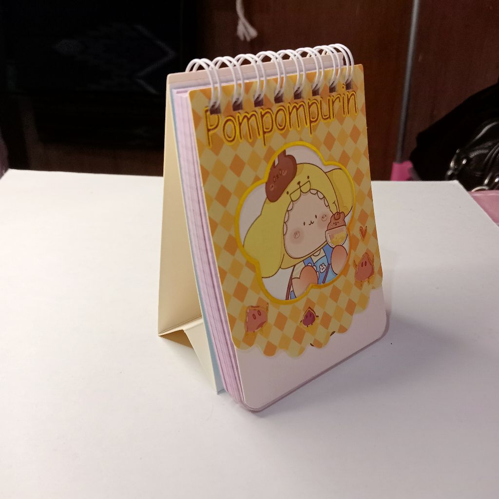 

Stand mini book Pompompurin