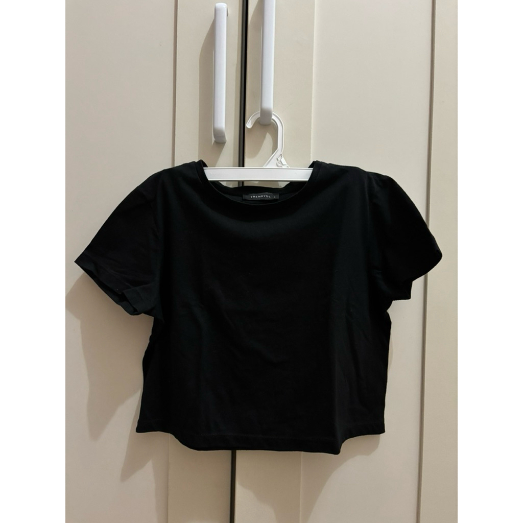 trendyol crop tee