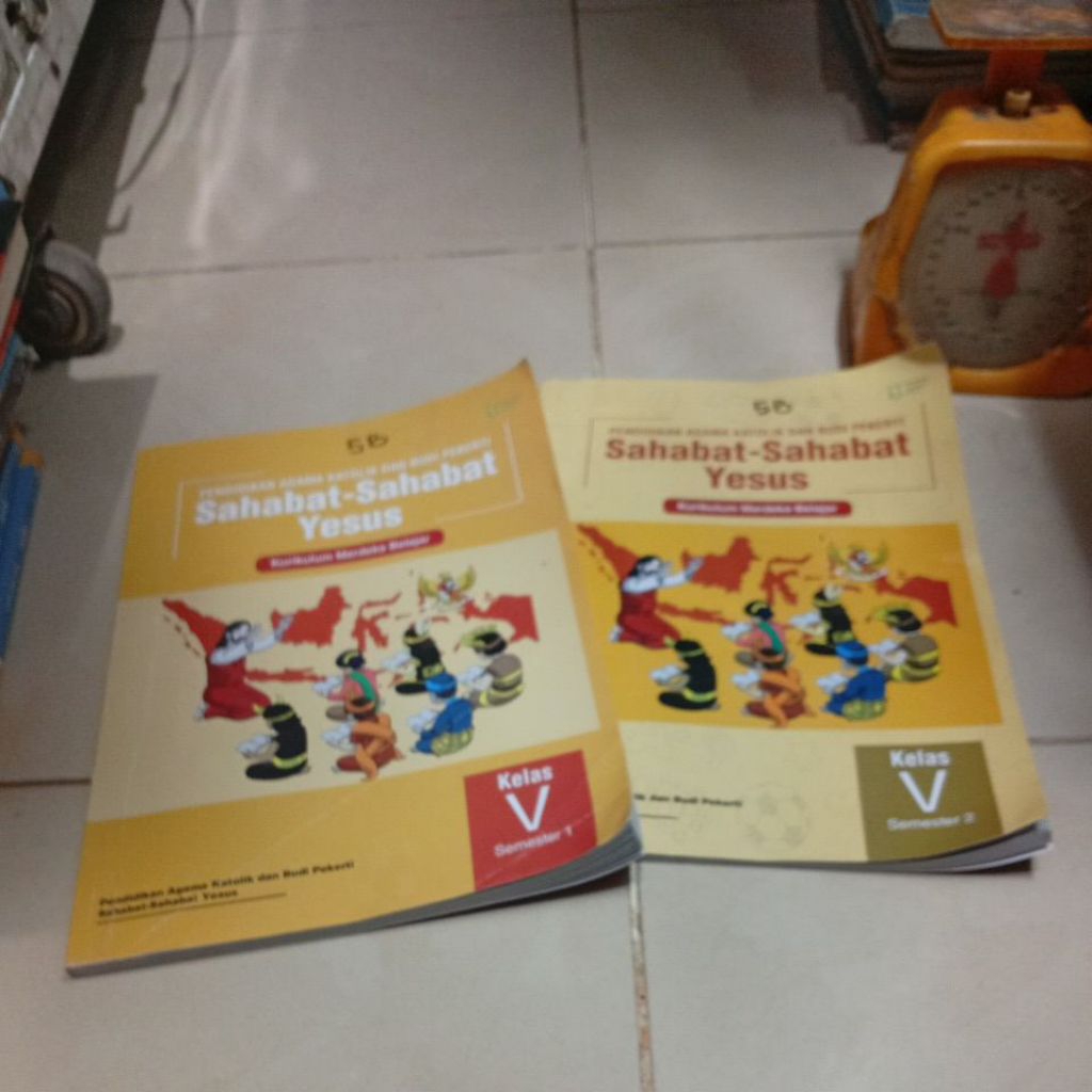 PENDIDIKAN AGAMA KATOLIK DAN BUDI PEKERTI Sahabat-Sahabat Yesus SD KELAS 5A dam 5B KURIKULUM MERDEKA