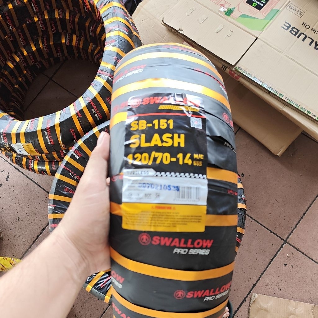 ban luar swallow tubeless 120/70-14 slash sb151 (soft compound)
