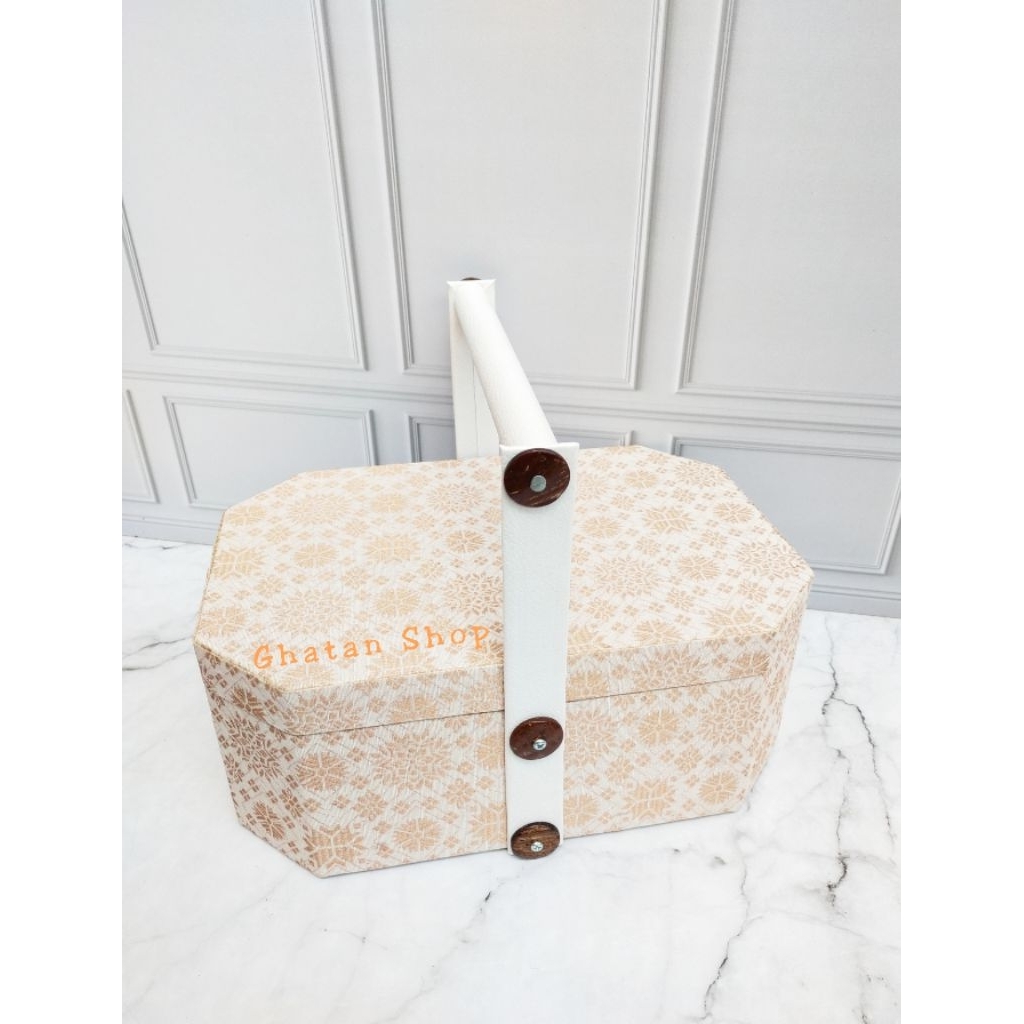 

KOTAK HAMPERS LEBARAN