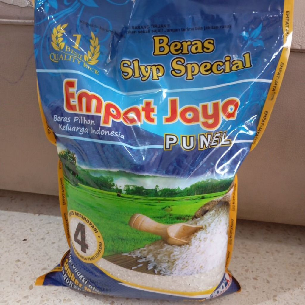 

Beras Empat Jaya 5Kg Premium Tanpa Pemutih